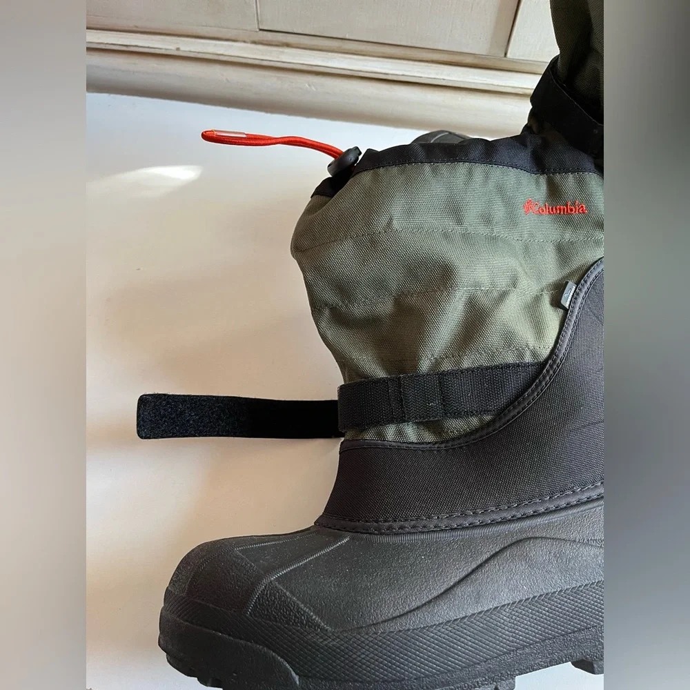 Like New Men’s Columbia Powderbug Plus Winter Boots Waterproof Size 6 Green